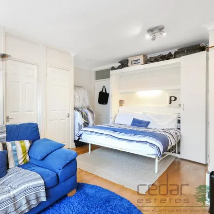 Image 2 - Lyncroft Gardens, Finchley Road, London, NW3 7BJ, United Kingdom - Apartment for rent