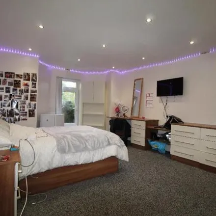 Rent this 9 bed townhouse on Bainbrigge Road in Leeds, LS6 3AD