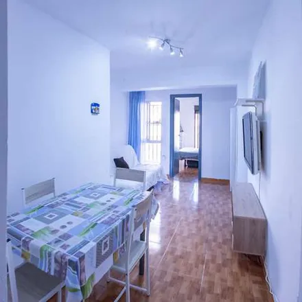 Image 3 - Carrer d'Antonio Ponz, 1, 46011 Valencia, Spain - Apartment for rent