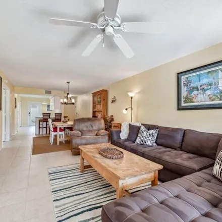 Image 2 - 22717 Sandy Bay Drive, Fountain Lakes, Lee County, FL 33928, USA - Condo for sale