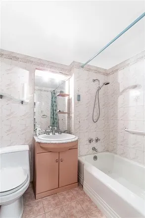 Image 6 - 1311 Brightwater Avenue, New York, NY 11235, USA - Condo for sale