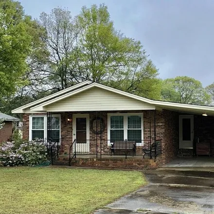 Buy this 2 bed house on 337 Sparta Street in Warner Robins, GA 31088
