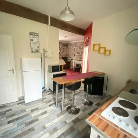 Rent this 2 bed apartment on 10 Rue Carnot in 29600 Morlaix, France