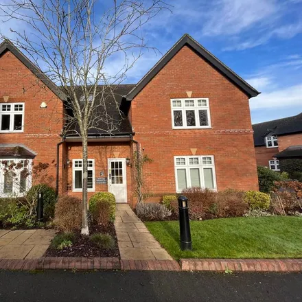 Rent this 3 bed apartment on Henley-in-Arden Golf Course (closed) in Bear Lane, Beaudesert