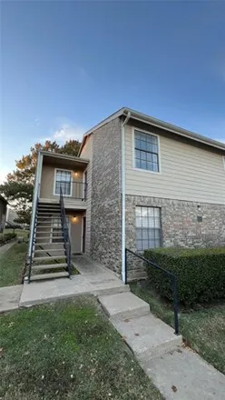Buy this 1 bed condo on 4753 Old Bent Tree Lane in Dallas, TX 75287
