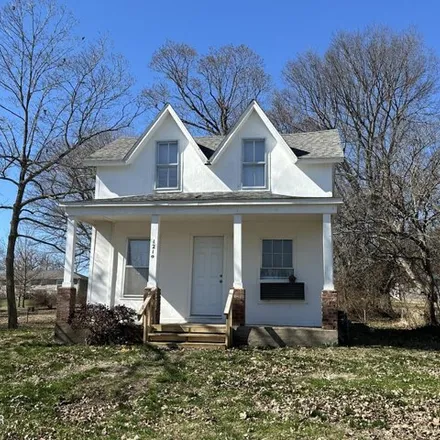 Rent this 3 bed house on Benham Avenue in Neosho, MO 64850