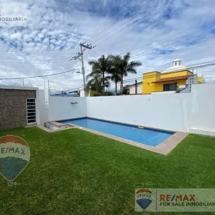 Buy this 4 bed house on Calle Pinos in 62760 Tres de Mayo, MOR