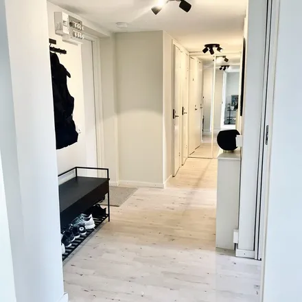 Image 3 - Hedda Anderssongymnasiet, Kanikgatan, 227 36 Lund, Sweden - Apartment for rent