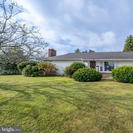 Image 1 - 1067 E High St, Oakland, Maryland, 21550 - House for sale