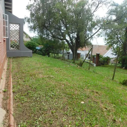 Image 5 - Persimmon Street, Malvern, Johannesburg, 2001, South Africa - Apartment for rent