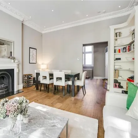 Image 3 - 40 St Stephen's Gardens, London, W2 5NJ, United Kingdom - Apartment for sale