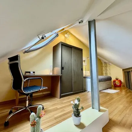 Rent this 2 bed apartment on Rue Bordiau - Bordiaustraat 78 in 1000 Brussels, Belgium