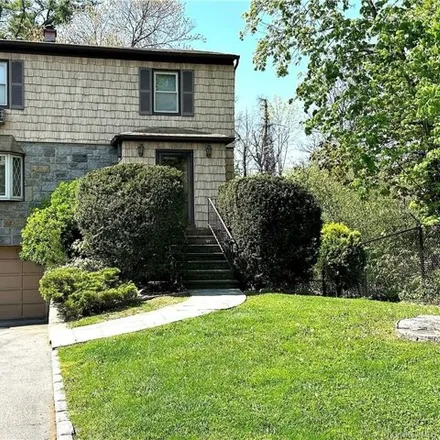 Buy this 3 bed house on 6 Hillside Avenue in Village of Pelham, NY 10803