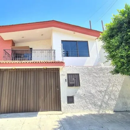 Buy this 4 bed house on Avenida Terranova 725 in Lomas Providencia, 44639 Guadalajara