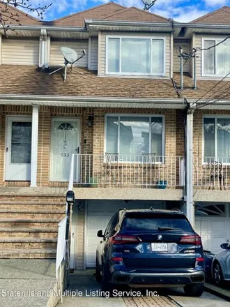 Buy this 3 bed house on 235 DuBois Avenue in New York, NY 10310