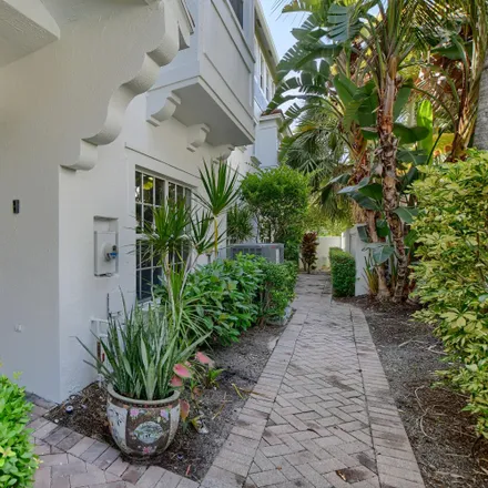Image 2 - 290 Northeast 5th Avenue, Delray Beach, FL 33483, USA - Townhouse for rent