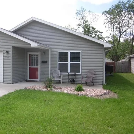 Buy this 3 bed house on 741 West Friedman Street in Kirksville, MO 63501