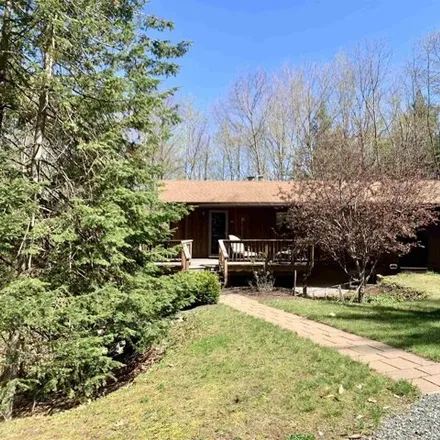 Buy this 3 bed house on 92 Ridge Road in Sunapee, Sullivan County