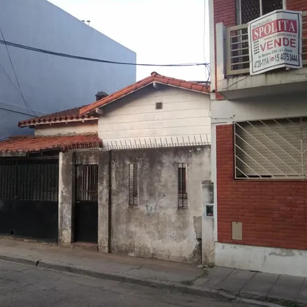 Buy this studio house on 172 - Roldán 2898 in Villa Godoy Cruz, 1655 José León Suárez