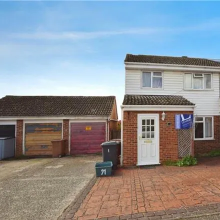 Buy this 3 bed duplex on Stablecroft Play Area in Stable Croft, Chelmsford