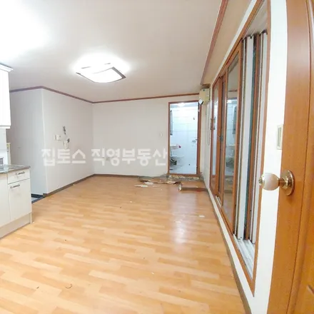 Image 2 - 서울특별시 서초구 반포동 739-14 - Apartment for rent