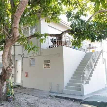 Buy this studio house on 1784 Cleveland Street in Hollywood, FL 33020