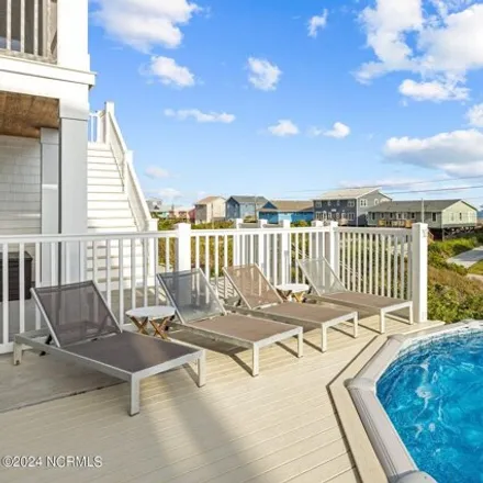 Image 7 - 866 Ocean Drive, Emerald Isle, NC 28594, USA - House for sale