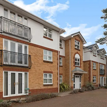 Rent this 2 bed apartment on Rosebank Close in London, TW11 9BW