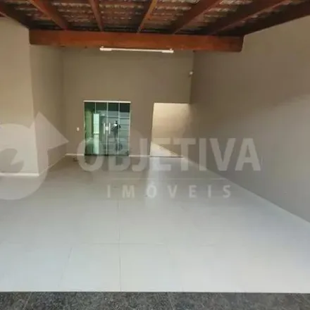 Image 2 - Supermercado Negreiros, Rua Mata dos Pinhais, Granada, Uberlândia - MG, 38410-651, Brazil - House for sale