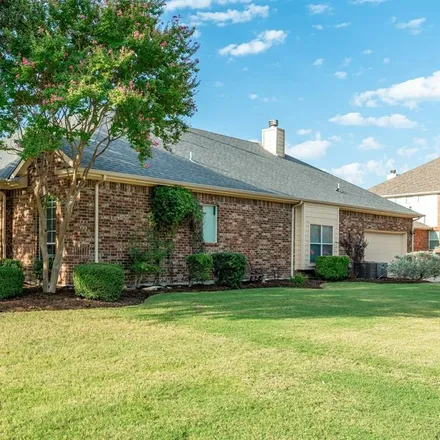 Buy this 4 bed house on 1011 Oriole Drive in Murphy, TX 75094