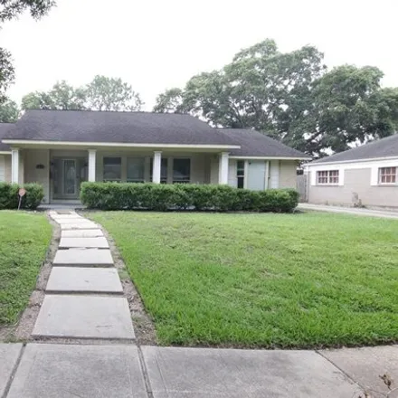 Rent this 3 bed house on 5041 Lymbar Drive in Houston, TX 77096