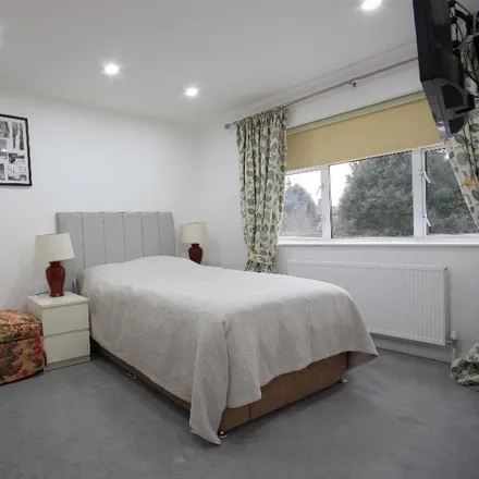 Rent this 1 bed room on Brassie Avenue in London, W3 7DL