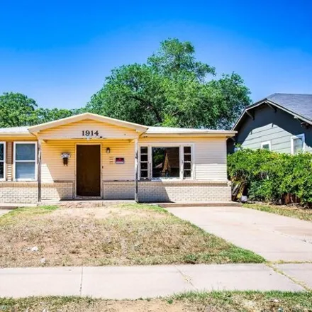 Buy this 2 bed house on Taqueria y Panaderia Guadalajara in 19th Street, Lubbock