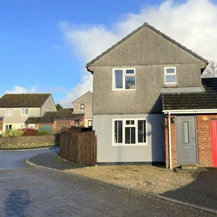 Buy this 3 bed house on Kingsley Court in Penhale, TR9 6PD