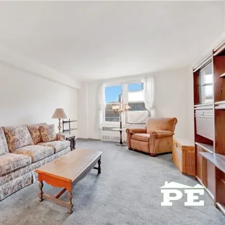 Image 1 - 2269 Gerritsen Avenue, New York, NY 11229, USA - Apartment for sale