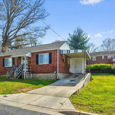 Image 2 - 704 Capitol Heights Boulevard, Capitol Heights, Prince George's County, MD 20743, USA - House for sale