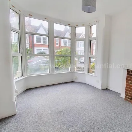 Image 5 - Boscombe Road, Southend-on-Sea, SS2 5EW, United Kingdom - Apartment for rent