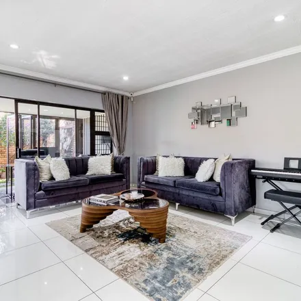 Image 5 - Northgate Mall, Doncaster Drive, Johannesburg Ward 114, Randburg, 2188, South Africa - Apartment for rent