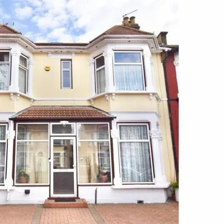 Buy this 6 bed townhouse on Elgin Road in Seven Kings, London