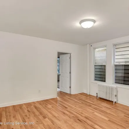 Image 3 - 396 Jewett Avenue, New York, NY 10302, USA - Apartment for rent