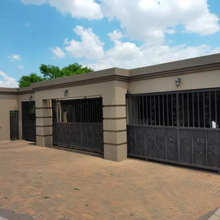 Image 7 - Keerweer Street, Silverfields Park, Krugersdorp, 1746, South Africa - Apartment for rent