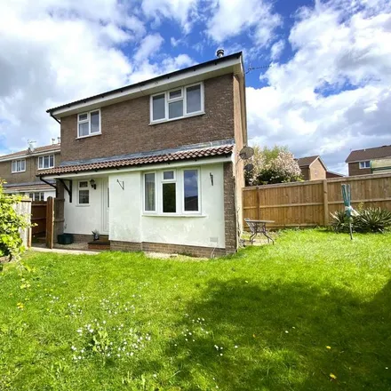 Rent this 2 bed house on 11 Breaches Gate in Bradley Stoke, BS32 8DG