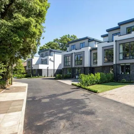 Buy this 5 bed townhouse on Parkside Hospital in Parkside, London