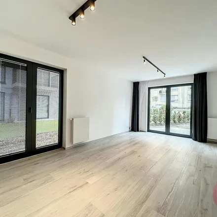 Rent this 2 bed apartment on Avenue Paul Hymans - Paul Hymanslaan 125 in 1200 Woluwe-Saint-Lambert - Sint-Lambrechts-Woluwe, Belgium