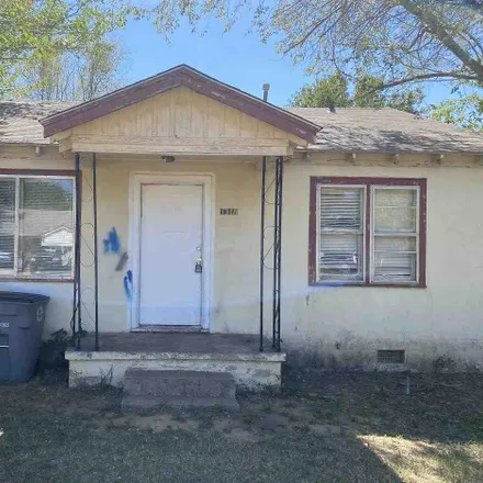 Buy this 2 bed house on 1318 Northwest Kingsbury Avenue in Lawton, OK 73507