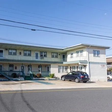 Buy this 2 bed condo on 332 East Buttercup Road in Wildwood Crest, Cape May County