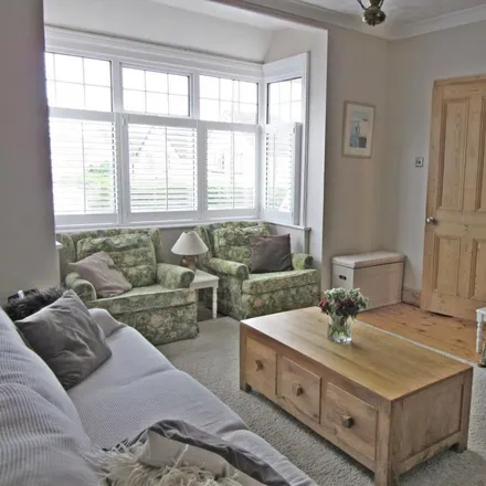Rent this 3 bed townhouse on Alexandra Road in Bournemouth, Christchurch and Poole