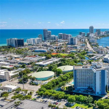 Image 8 - 7441 Wayne Avenue, Atlantic Heights, Miami Beach, FL 33141, USA - Condo for sale