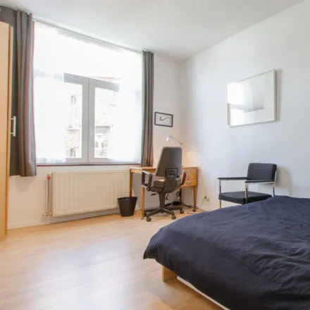 Rent this 8 bed room on Rue du Noyer - Notelaarsstraat / Rue du Noyer - Notelaarstraat 155 in Brussels, Belgium