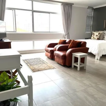 Image 2 - Parliament Street, Central, Gqeberha, 6006, South Africa - Apartment for rent